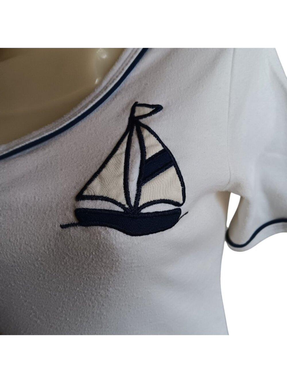 T-shirt Medium Single Stitch Vintage Yacht Mom 80's Sailboat Logo Embroidery USA